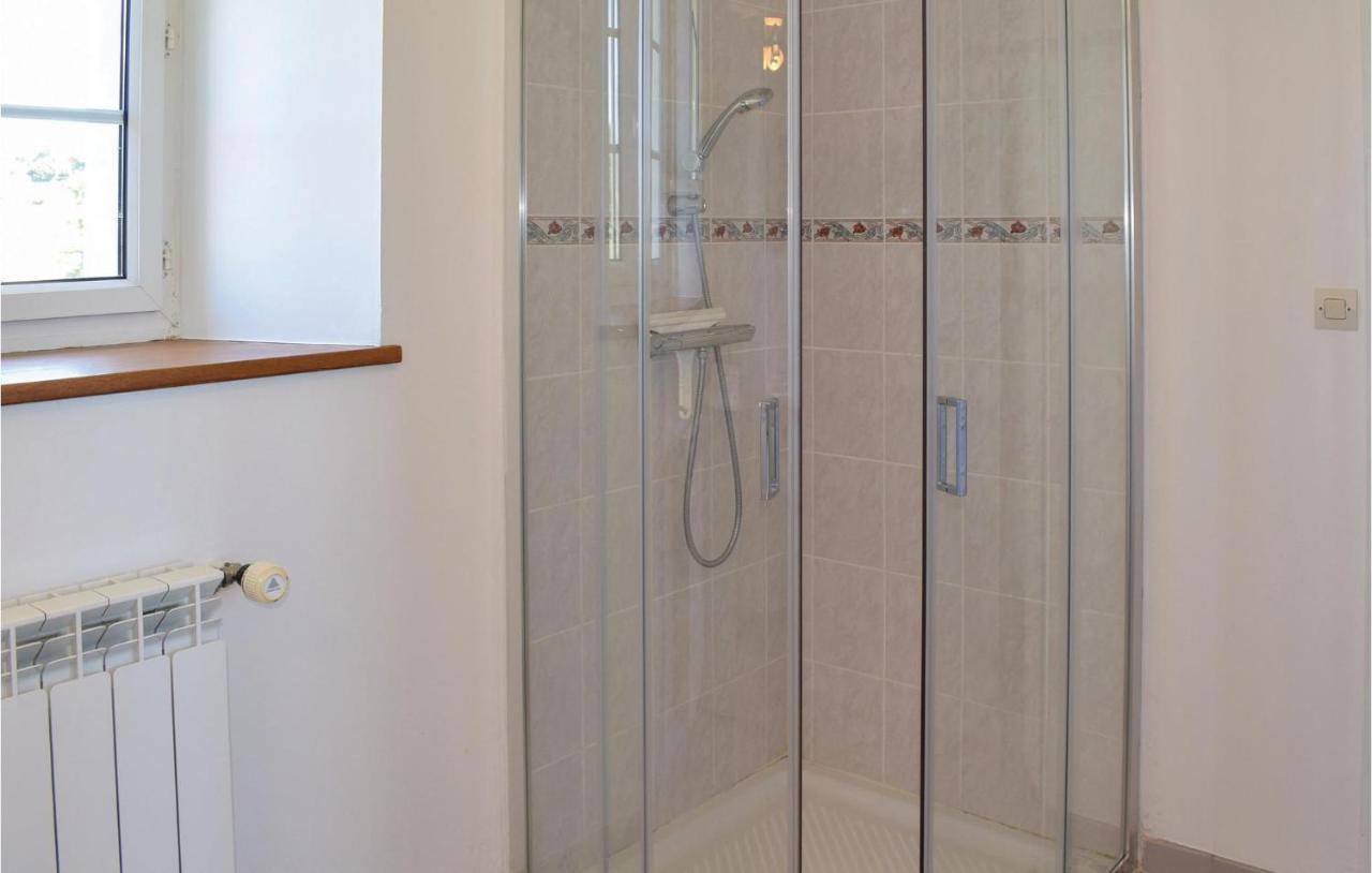 Gorgeous Apartment In Ponts With Wifi Extérieur photo